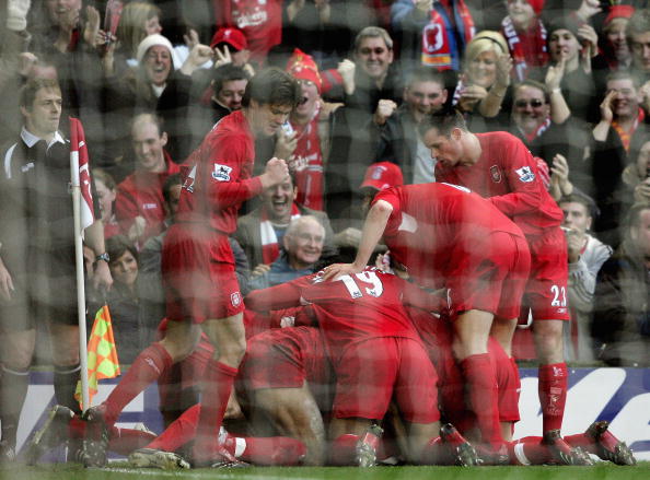 阿森纳欧冠小组／联赛阶段取得10连胜，仅次于拜仁和利物浦（阿森纳在欧冠小组赛与联赛中豪取十连胜，仅逊拜仁与利物浦）