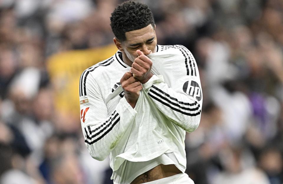 新卡牌大师？皇马本场主裁金特罗本赛季9场西甲出示8红42黄（皇马本场主裁金特罗本季西甲9战出8红42黄，堪称发牌机器）