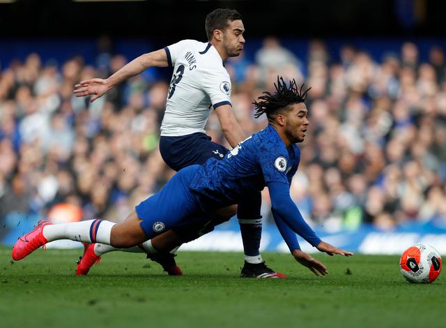 曼城欧冠出局再战英超领头羊 数据挺红军双杀（欧冠止步后曼城再碰英超领头羊，数据力挺红军完成双杀）