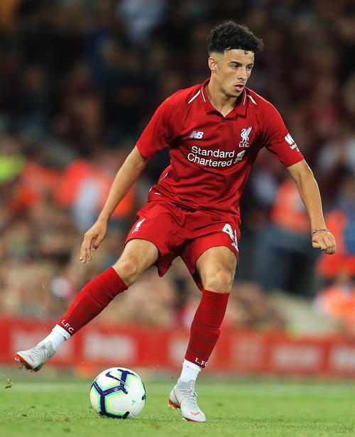 手感火烫！狄龙首节5投5中&两记三分 砍下12分2助攻（手感滚烫！狄龙首节5投全中命中2记三分，拿下12分2助攻）