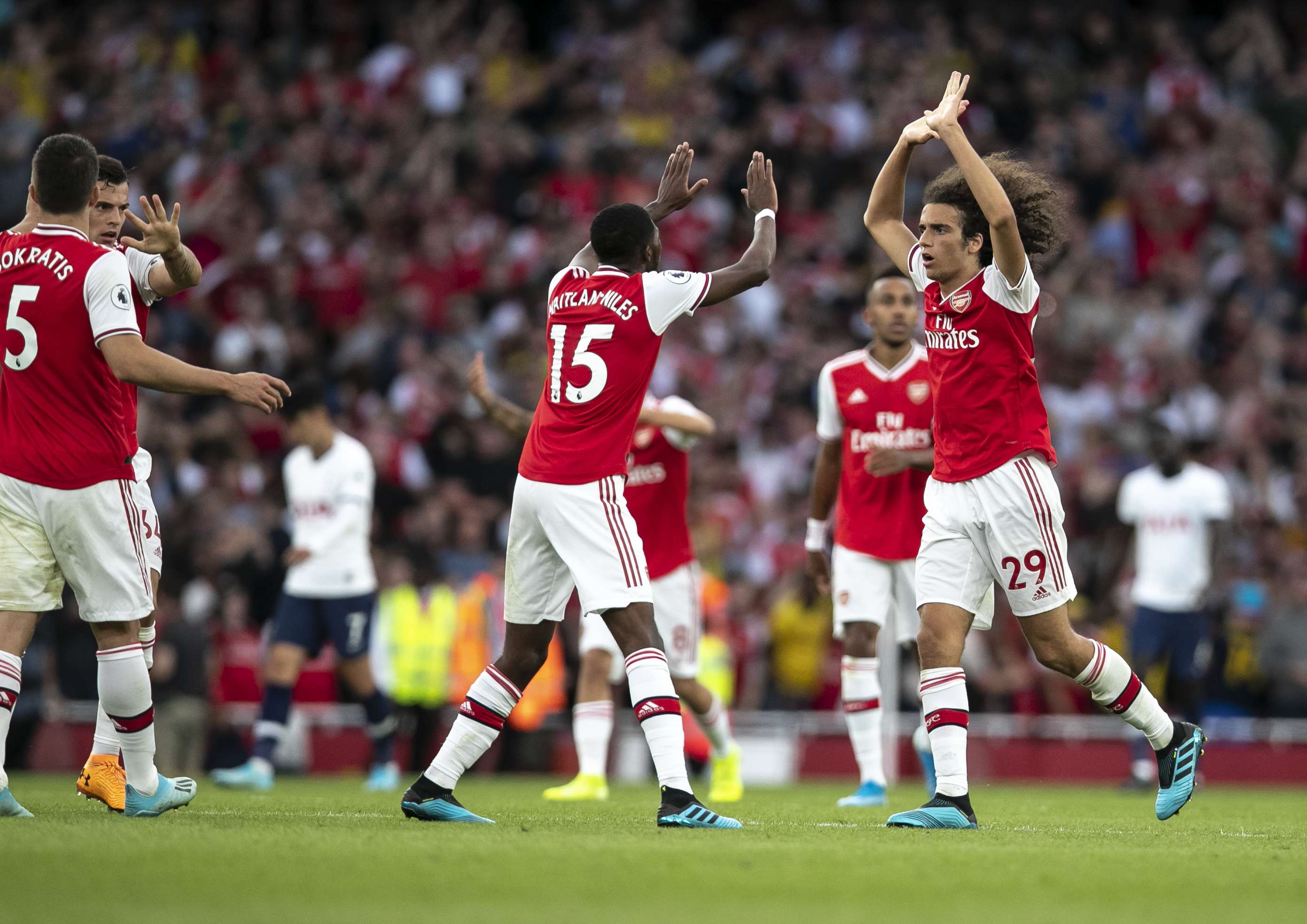 库里：轮换阵容的稳定对我们很有帮助 有助于我们培养化学反应（库里：稳定轮换助力球队培养化学反应）