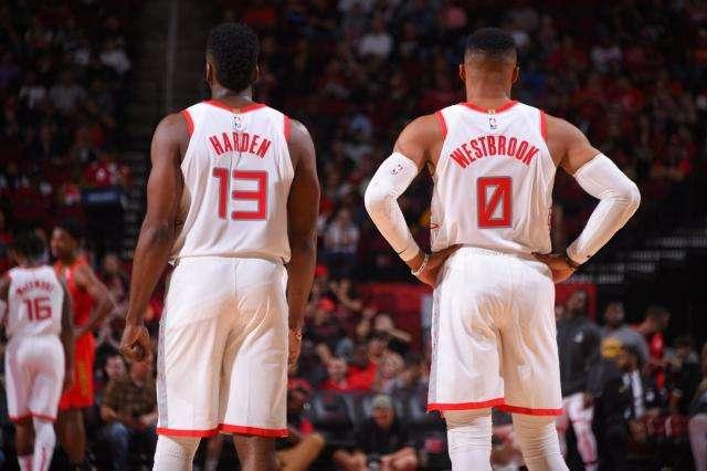 盘点詹库杜圣诞大战数据和战绩：詹姆斯胜率最高，库里最低（詹库杜圣诞大战数据与战绩一览：詹姆斯胜率称王，库里垫底）