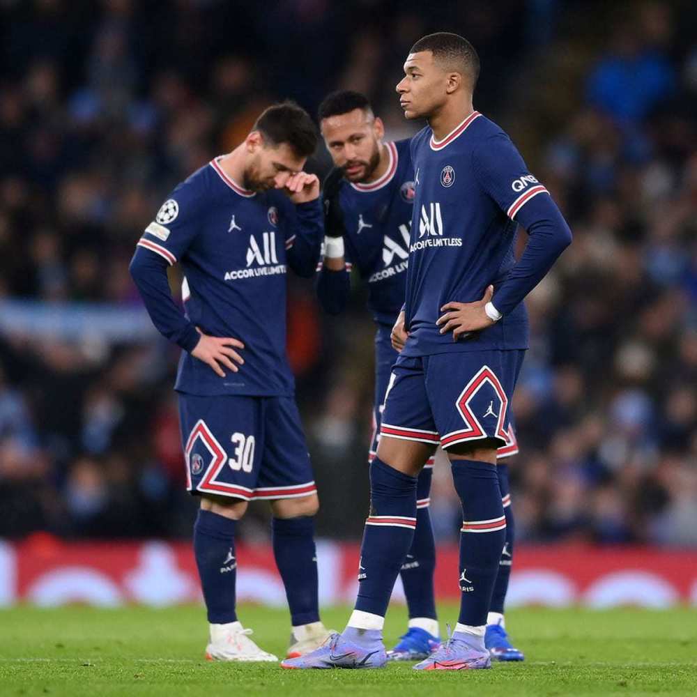 申军：二转前出现经济困难；球员从这走向豪门也是西海岸成功（申军：二转前资金吃紧；输送球员赴豪门亦是西海岸的成功）