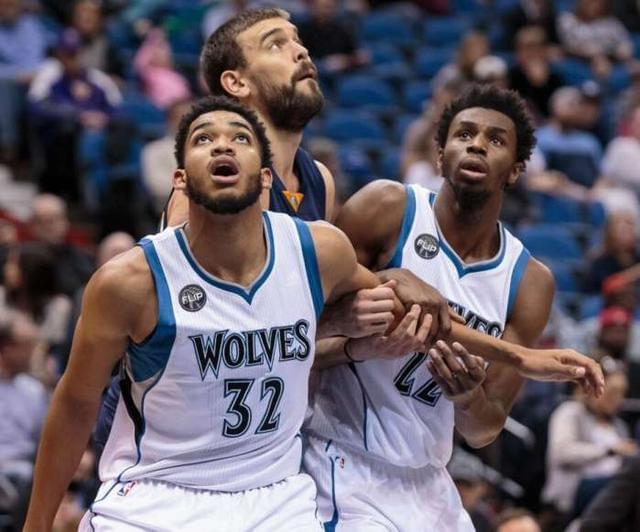 吉迪代表公牛94场拿13次三双，距队史第二皮蓬仅差2次（吉迪为公牛出战94场收获13次三双，距离队史第二皮蓬仅差两次）