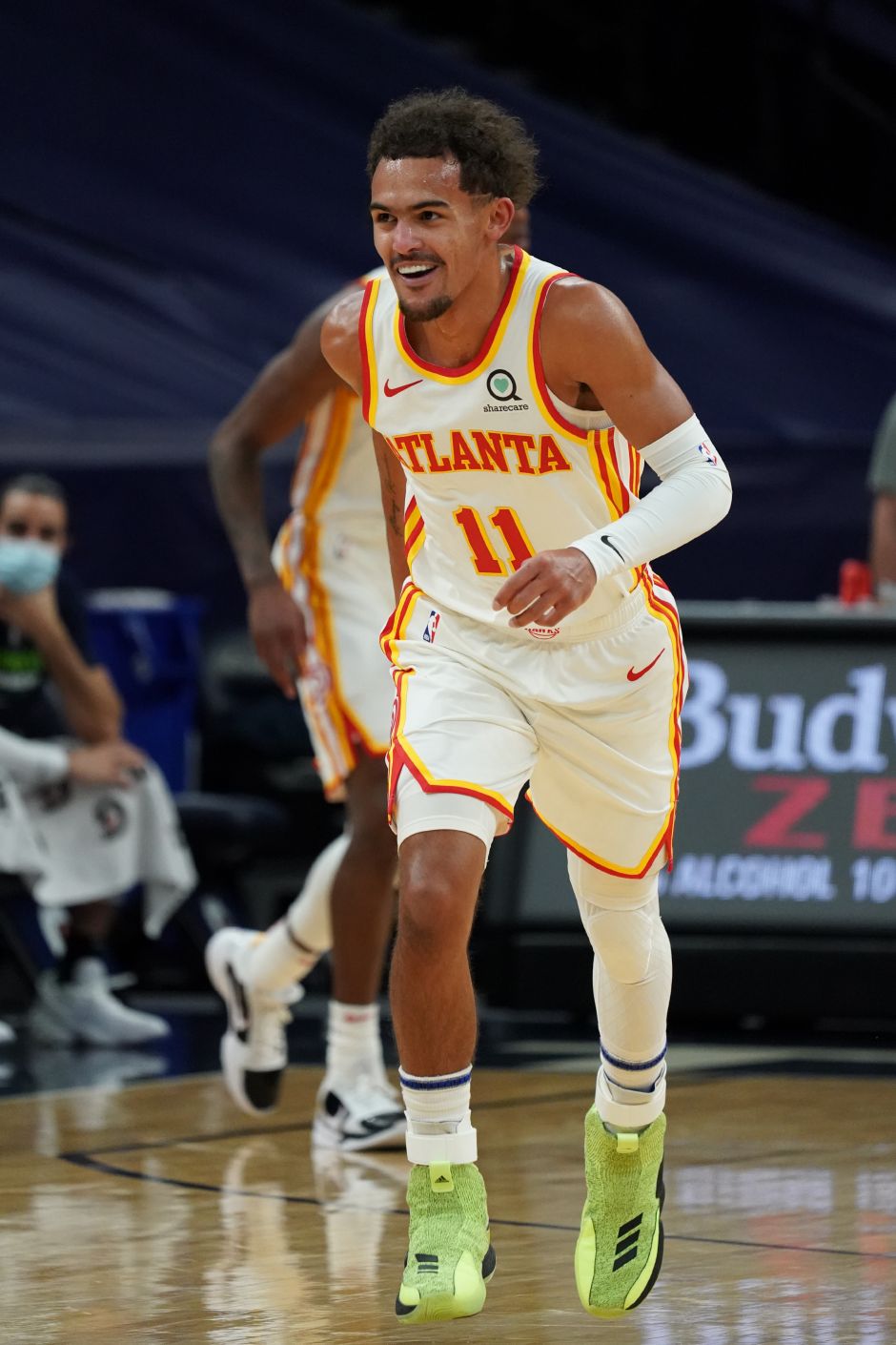 申花迎来2025最后一战，特谢拉、路易斯等多人合同将到期（申花迎战2025收官战：特谢拉、路易斯等多名球员合同到期）