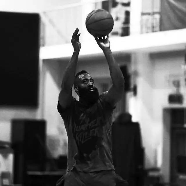 国米2-0拉齐奥全队评分：博尼8分，劳塔罗、齐沃7.5分（国米2-0拉齐奥赛后评分：博尼8分，劳塔罗与齐沃均为7.5分）