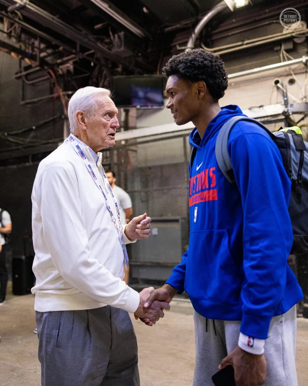 博主：国足选帅名单已上报，竞争主要在邵佳一和李国旭间展开（博主称国足主帅候选名单已递交，邵佳一与李国旭成主要竞争者）